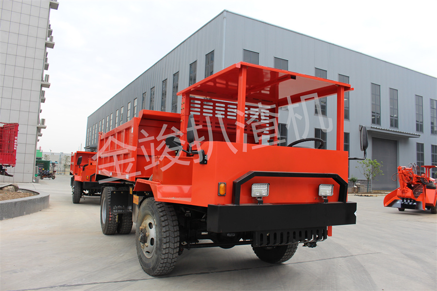 10噸礦用四不像靚照，四不像車單缸雙缸的優(yōu)缺點(diǎn)有哪些？